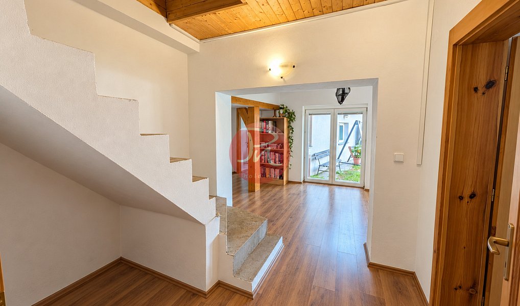 Prodej domu 340 m² s pozemkem 1 272 m², Hranice – náhled fotky 8