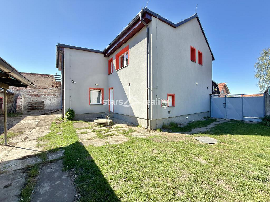 Prodej domu 179 m² s pozemkem 414 m² — photo 2