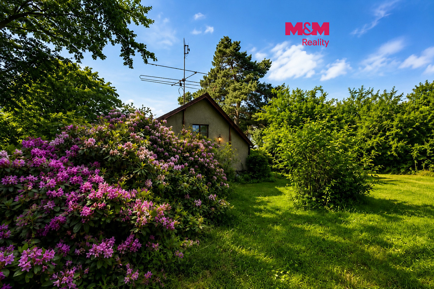 Prodej stavebního pozemku 1 792 m²