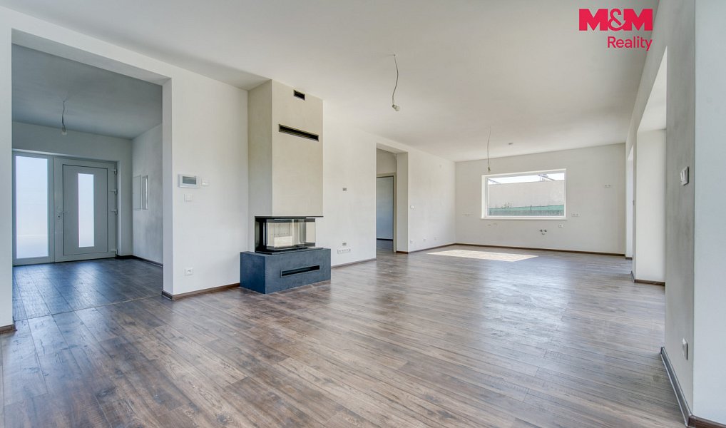 Prodej domu 168 m² s pozemkem 809 m², Vodochody – náhled fotky 3