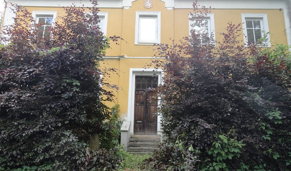 Prodej domu 250 m² s pozemkem 250 m², Luby – náhled fotky 2