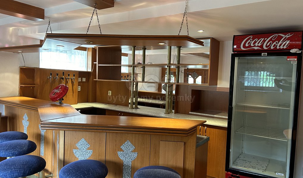 Pronájem restaurace 120 m², Hranice – náhled fotky 6