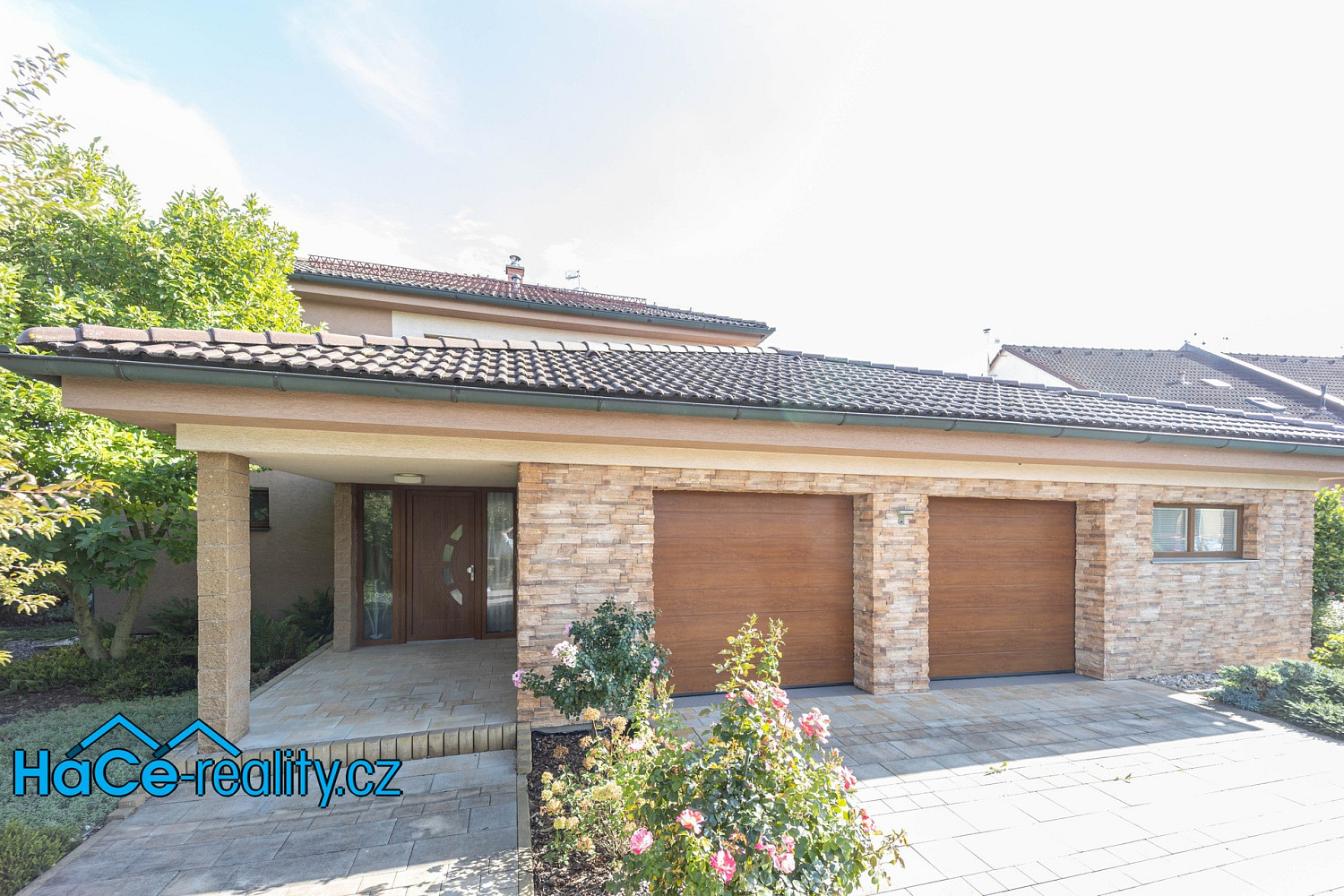 Prodej domu 200 m² s pozemkem 905 m²