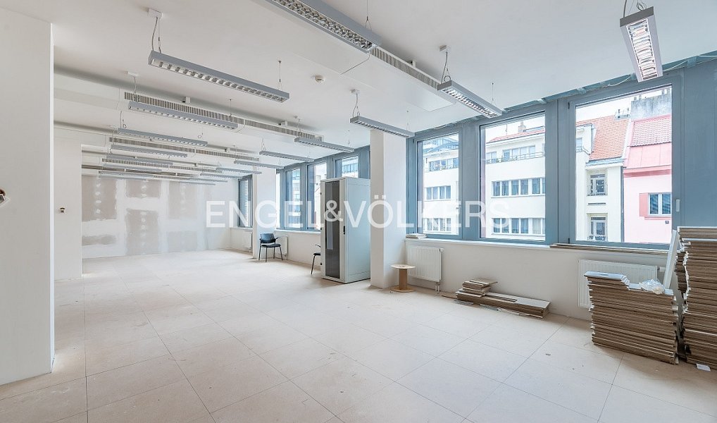 Pronájem kanceláře 208 m², Praha – náhled fotky 4