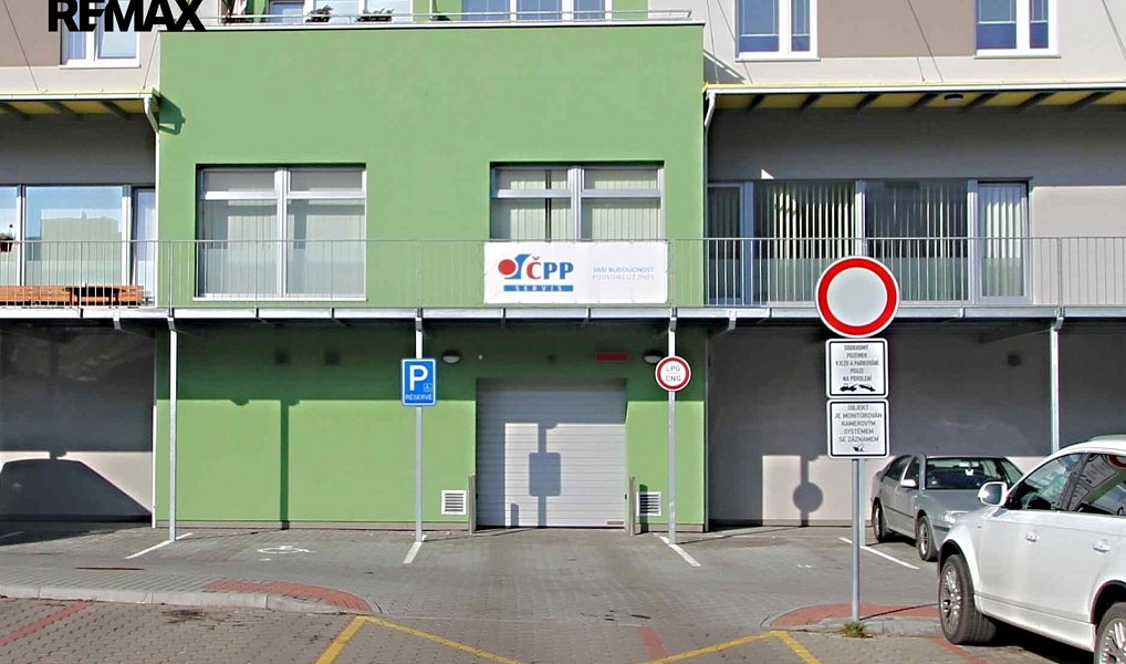 Pronájem garážového parkovacího místa v Kolíně, ul. Antonína Dvořáka, Kolín – náhled fotky 2