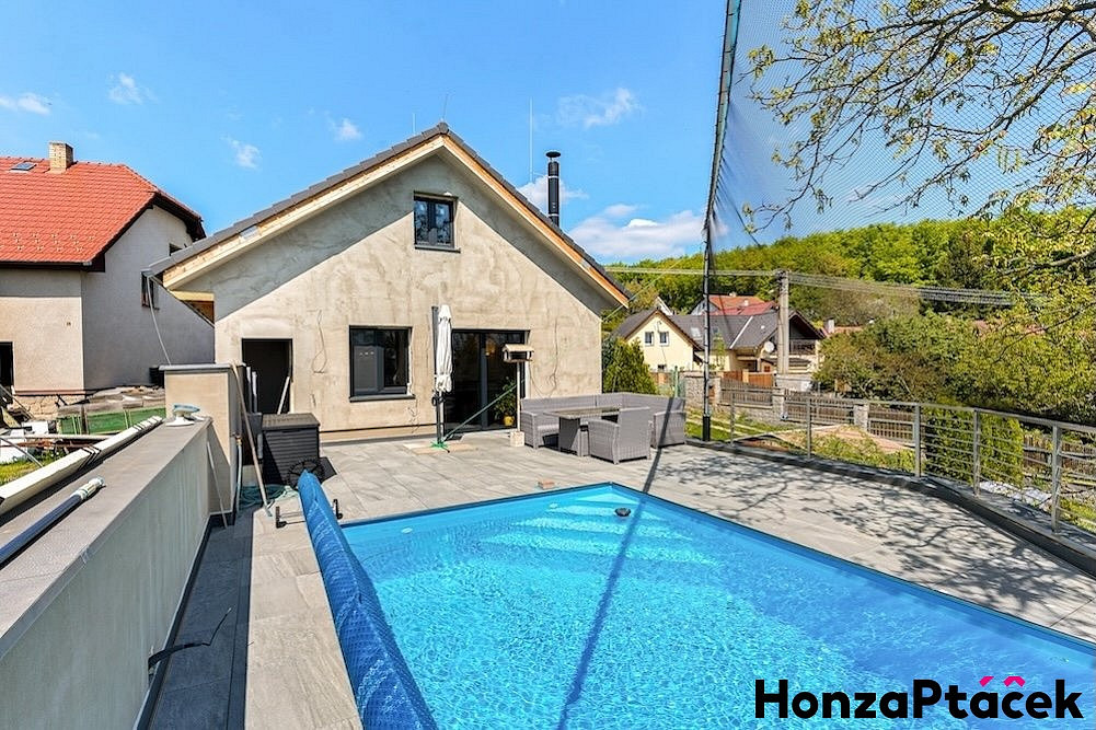 Prodej domu 159 m² s pozemkem 1 055 m²