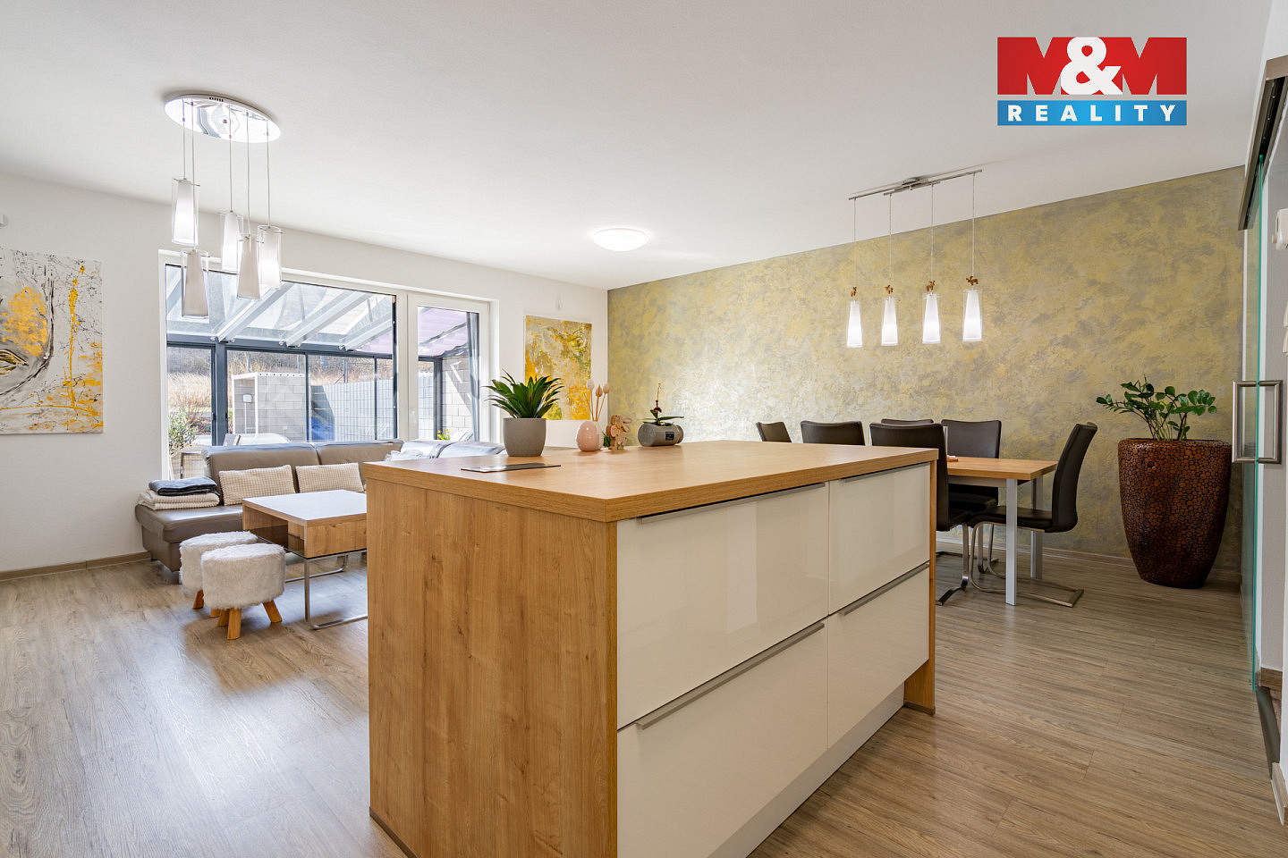 Prodej domu 145 m² s pozemkem 439 m²