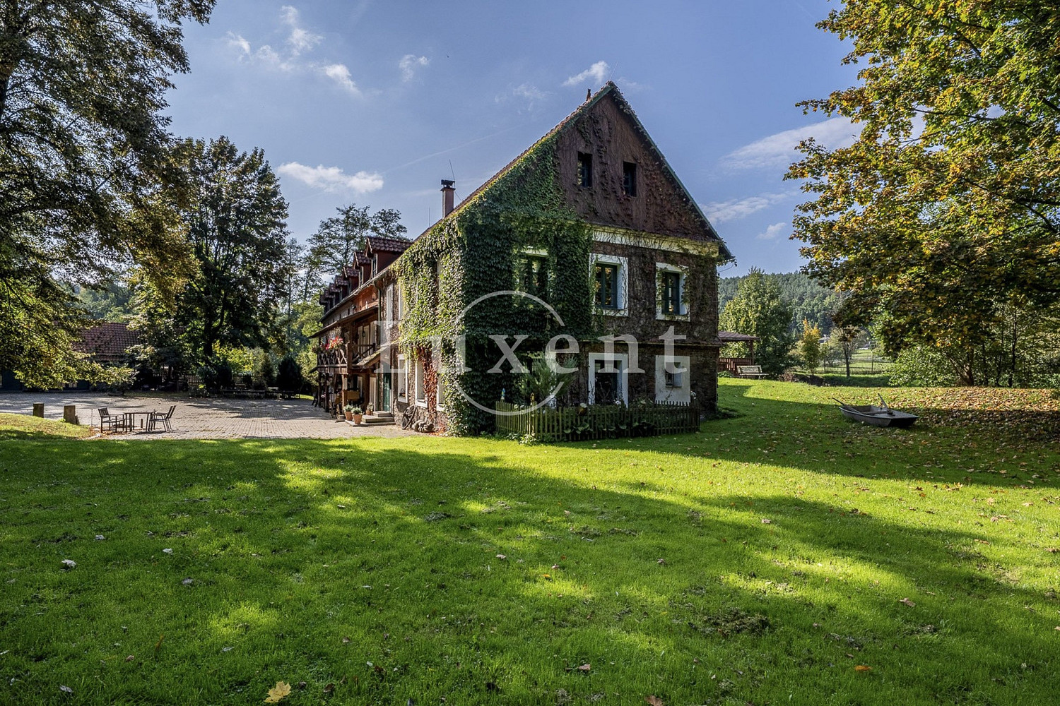 Prodej komerčního objektu (jiného typu) 1 700 m² – fotografie 4