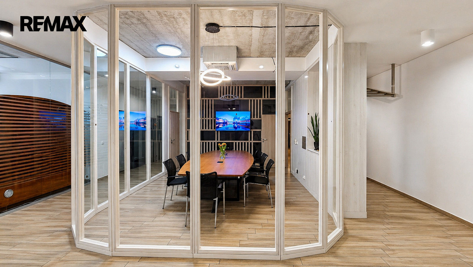 Pronájem kanceláře 26 m² — photo 3