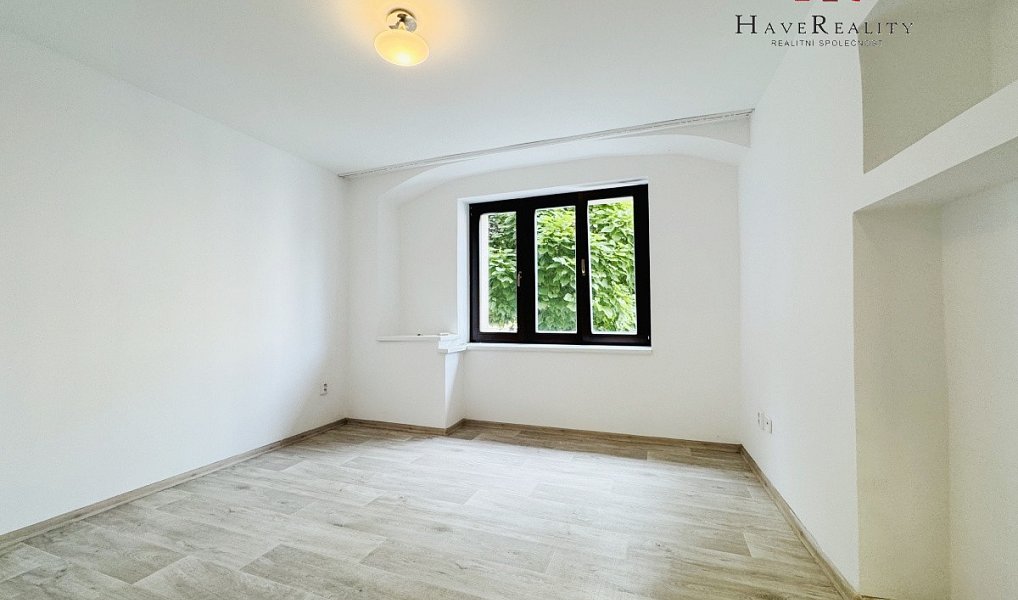 Pronájem bytu 2+kk 50 m², Benešov – náhled fotky 13