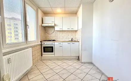 Prodej bytu 2+1 52 m², Pod Břízami, Chomutov