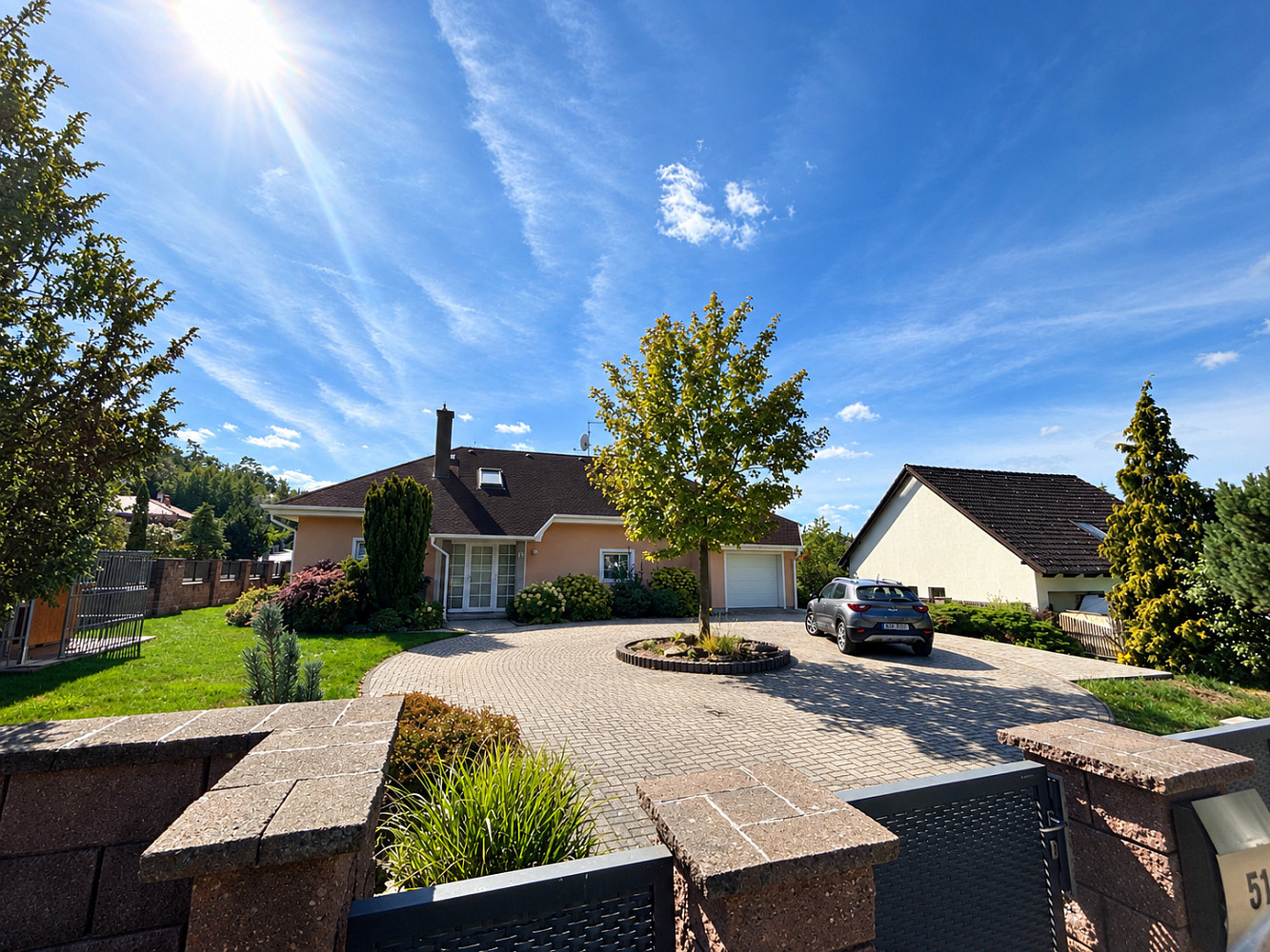 Prodej domu 300 m² s pozemkem 1 491 m² – fotografie 2