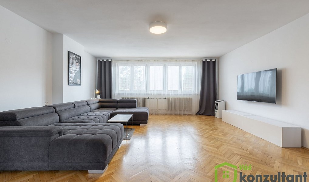 Prodej domu 313 m² s pozemkem 2 133 m², Střelice – náhled fotky 2