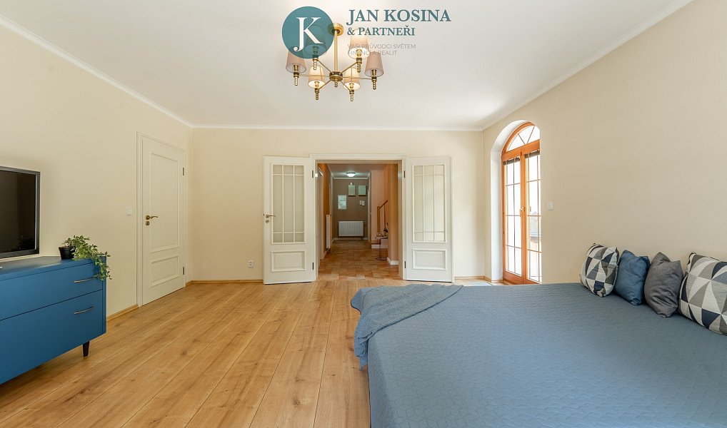 Prodej domu 236 m² s pozemkem 921 m², Hrusice – náhled fotky 30