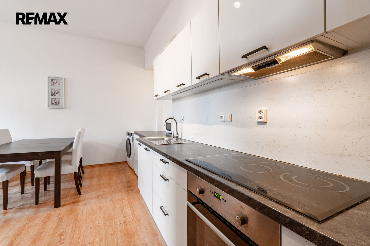 Pronájem bytu 3+kk 65 m² – fotografie 2