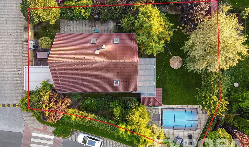 Prodej domu 184 m² s pozemkem 763 m², Líbeznice – náhled fotky 2