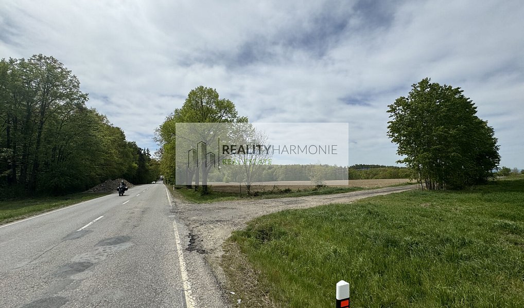 Prodej komerčního pozemku 34 899 m², Hosín – náhled fotky 2