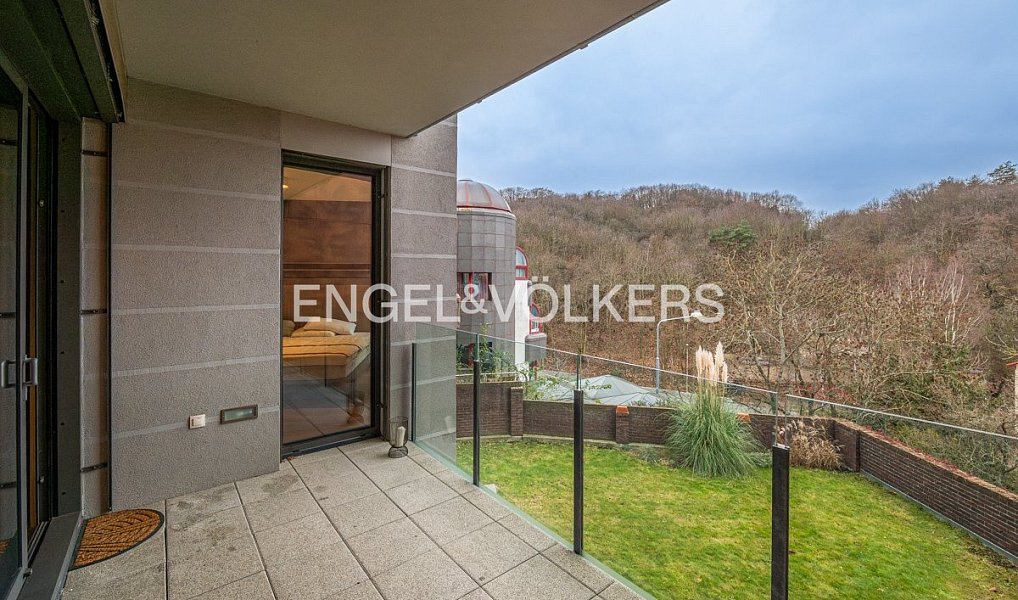 Pronájem bytu 4+kk 118 m², Praha – náhled fotky 14