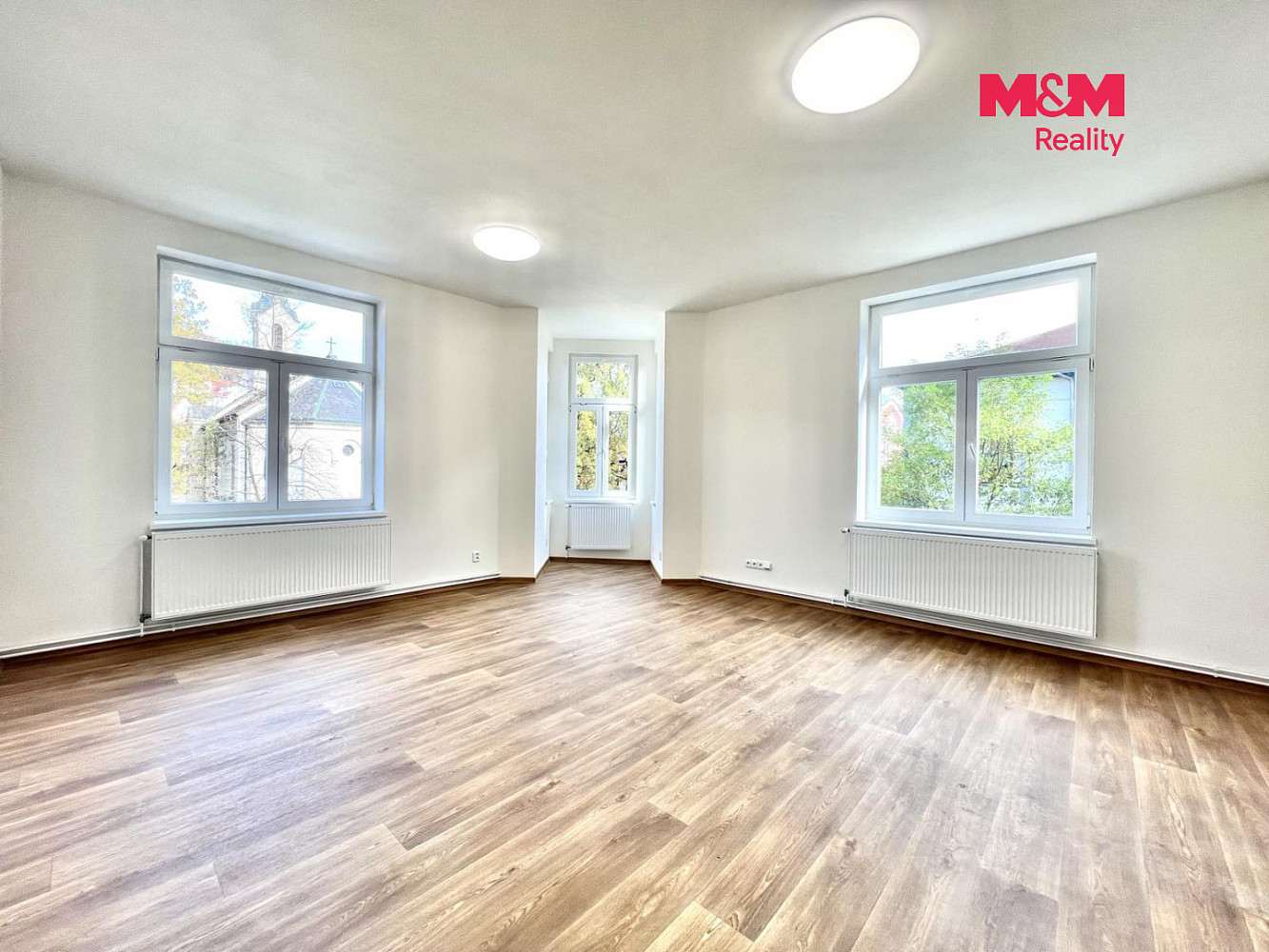 Pronájem bytu 3+1 96 m² — photo 2