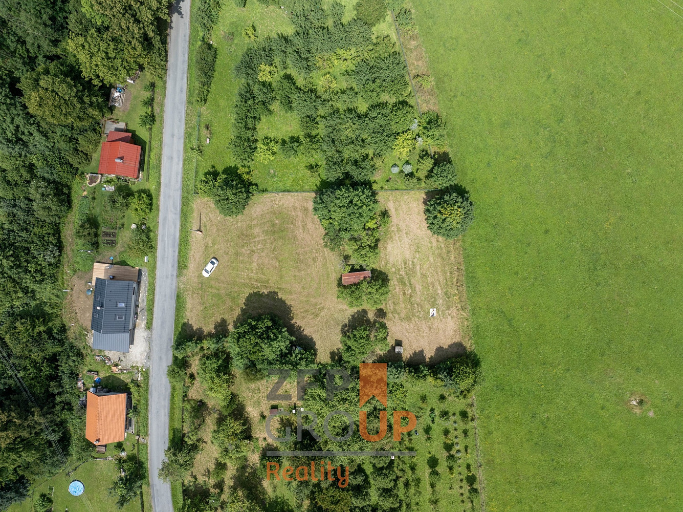 Prodej stavebního pozemku 2 142 m² – fotografie 2
