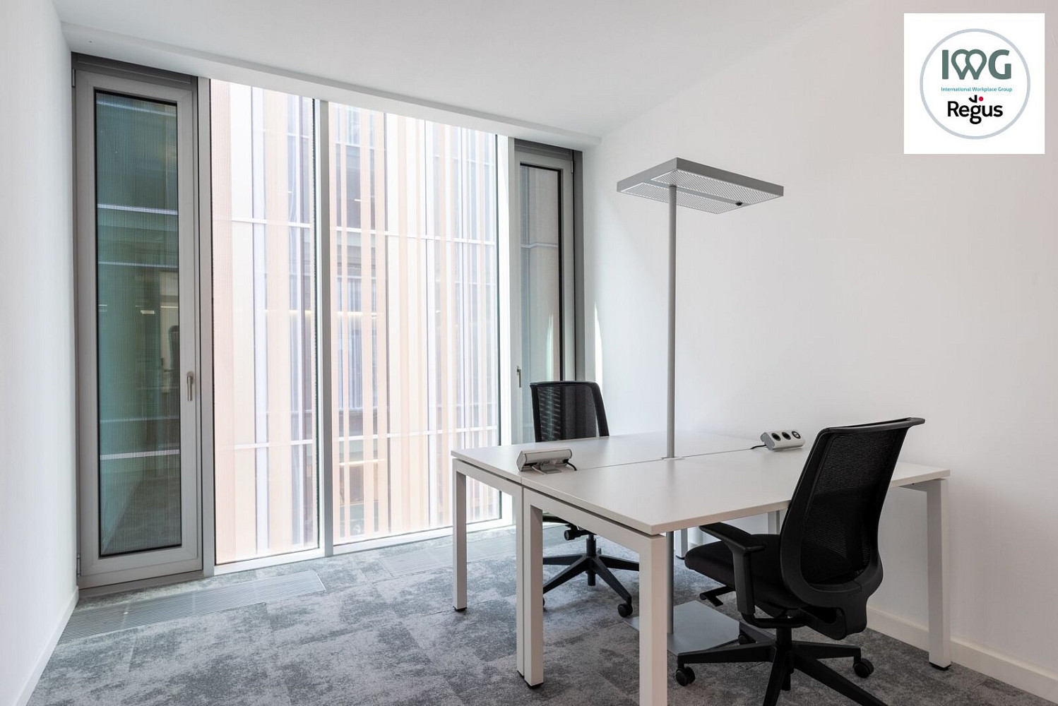 Pronájem kanceláře 50 m² — photo 2