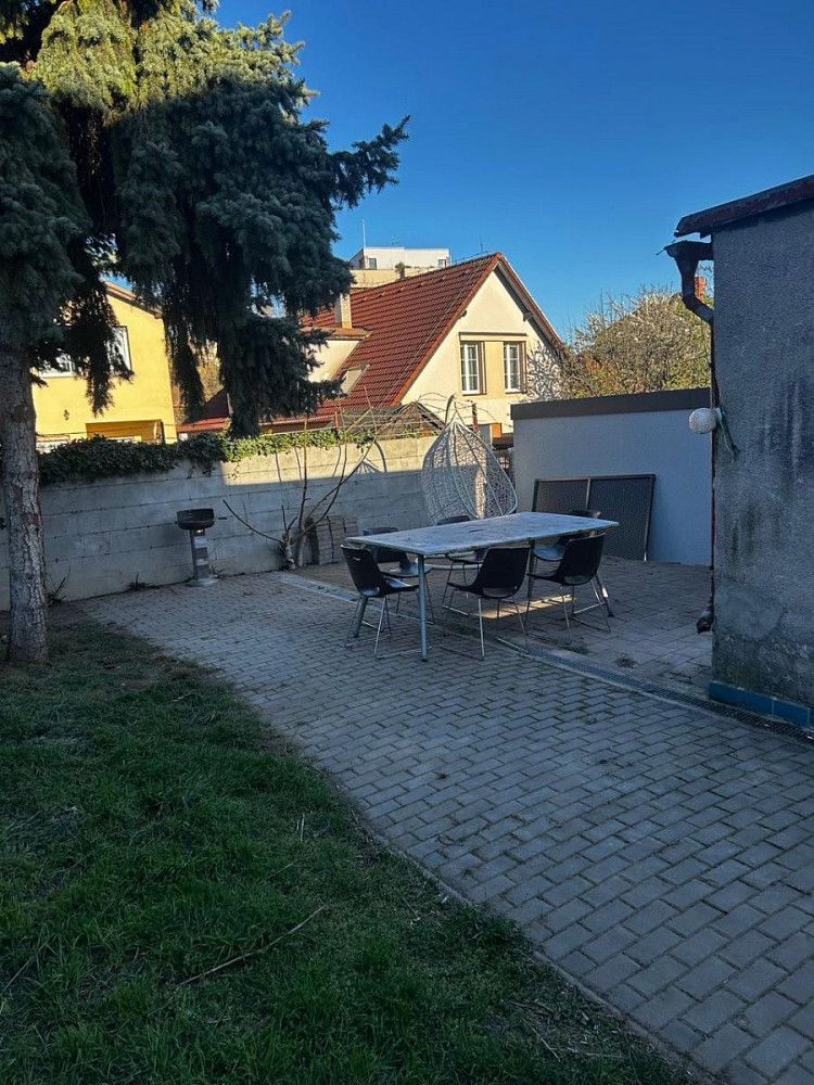 Pronájem garáže, 22 m2 Praha 3, Žižkov
