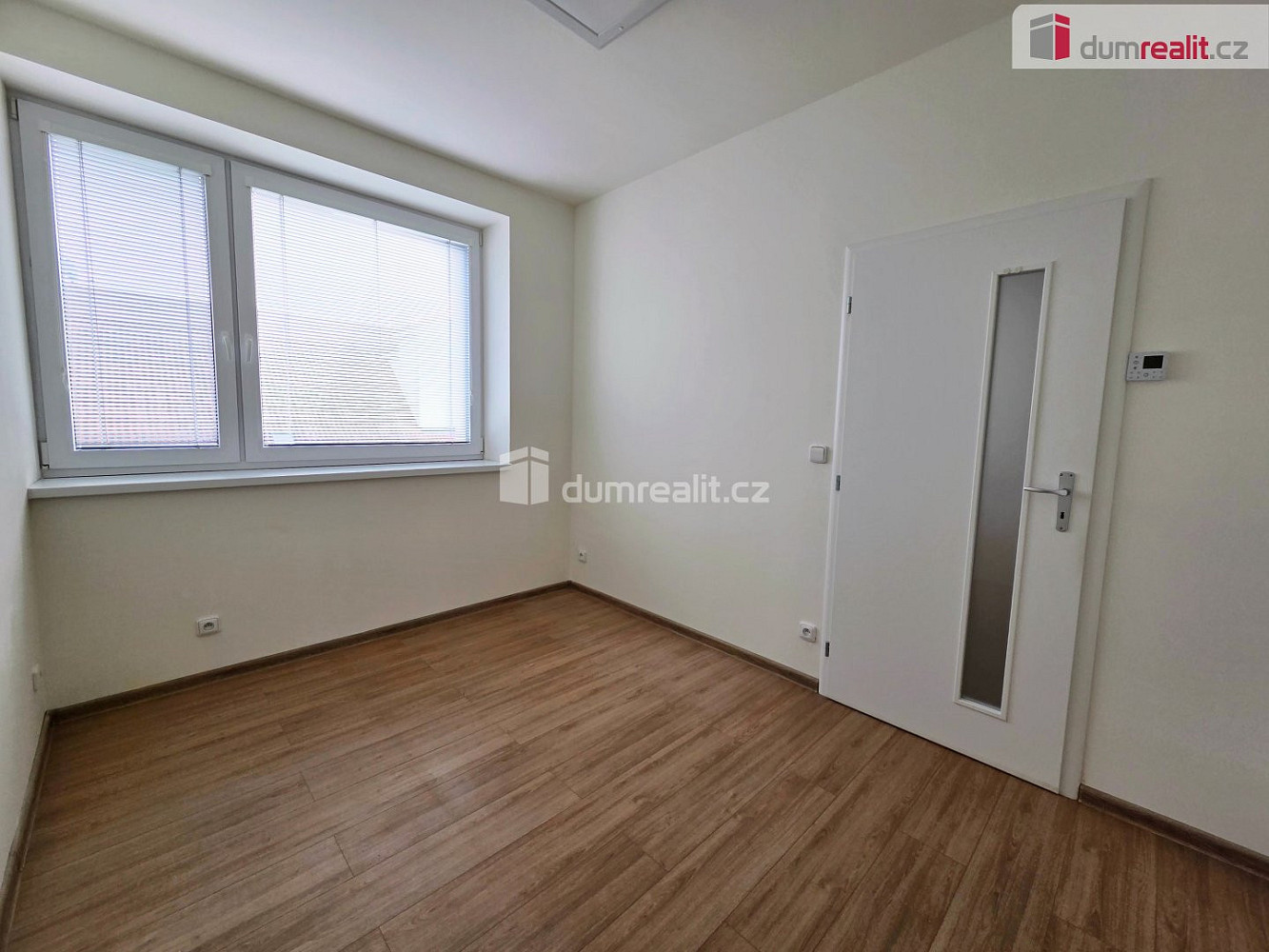 Pronájem bytu 2+kk 38 m² — photo 2