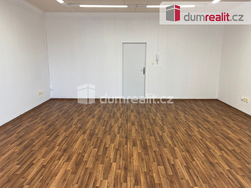 Pronájem kanceláře 38 m² – fotografie 2