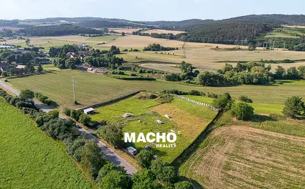 Prodej stavebního pozemku 8 640 m², Drevníky, okres Příbram