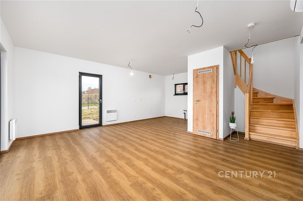 Prodej domu 122 m² s pozemkem 1 048 m² — photo 3