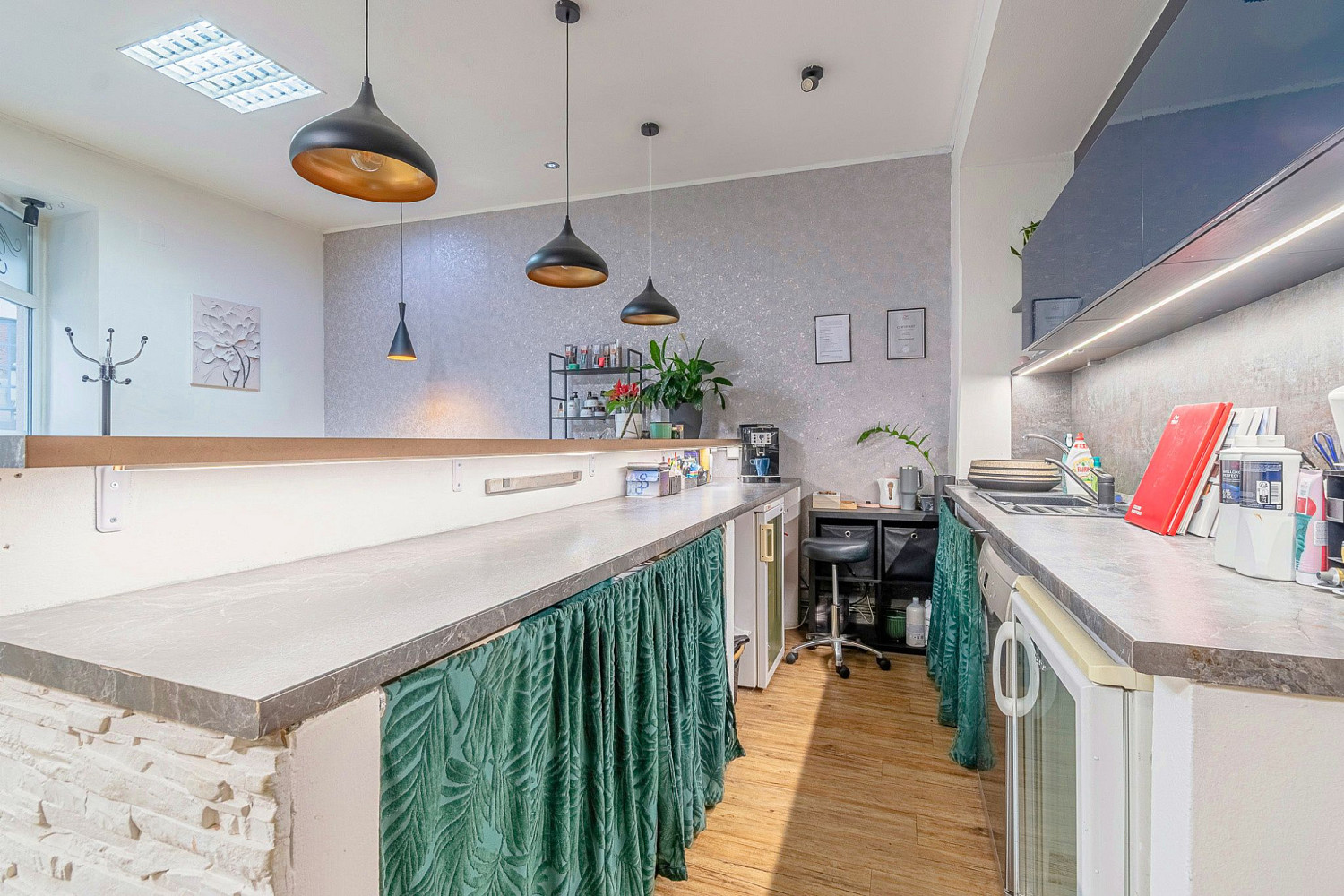 Pronájem komerčního objektu (jiného typu) 62 m² — photo 2