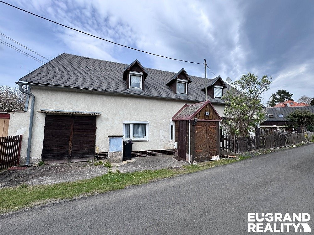 Prodej domu 180 m² s pozemkem 988 m² – fotografie 2