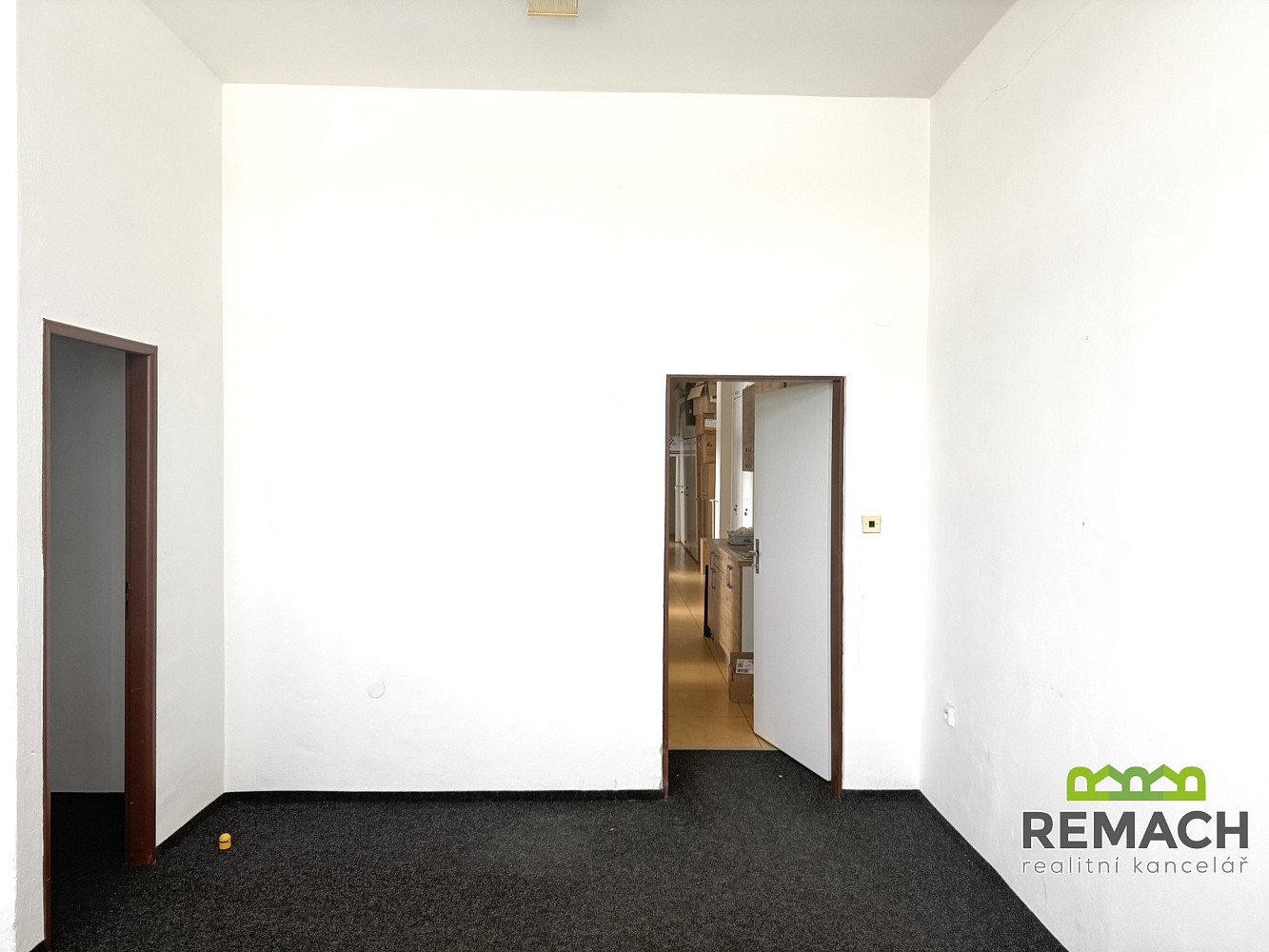 Pronájem obchodních prostor 20 m² – fotografie 4