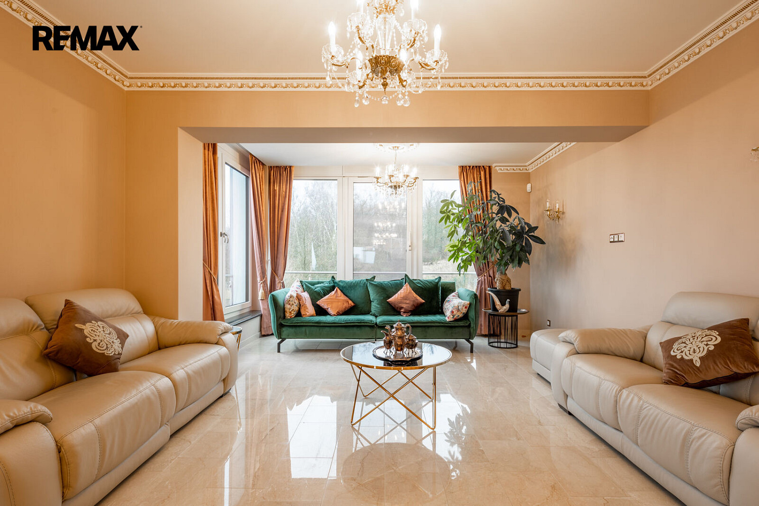 Prodej domu 483 m² s pozemkem 923 m² – fotografie 4