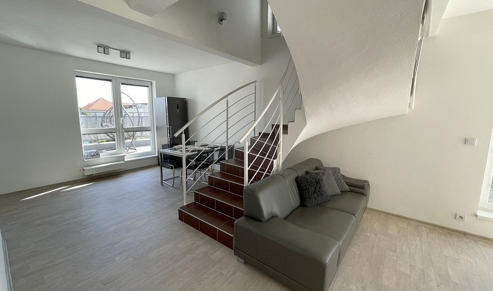 Pronájem bytu 3+kk 95 m², Uherské Hradiště – náhled fotky 12