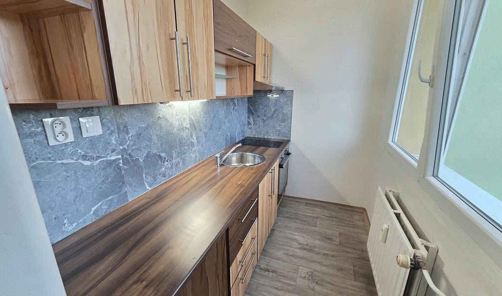 Pronájem bytu 1+1 26 m², Most – náhled fotky 2