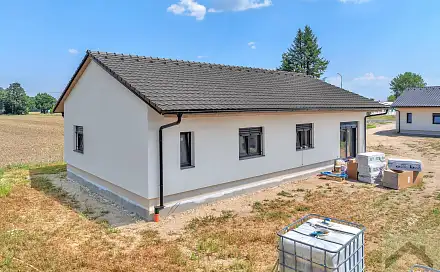 Prodej domu 105 m² s pozemkem 864 m², Bezová, Horní Jelení, okres Pardubice