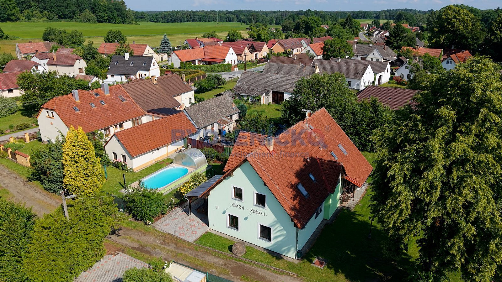 Prodej domu 275 m² s pozemkem 1 663 m² — photo 2