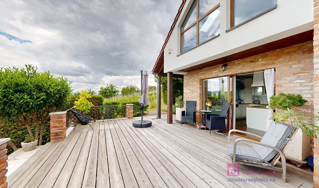 Prodej domu 252 m² s pozemkem 1 211 m², Valtice – náhled fotky 5