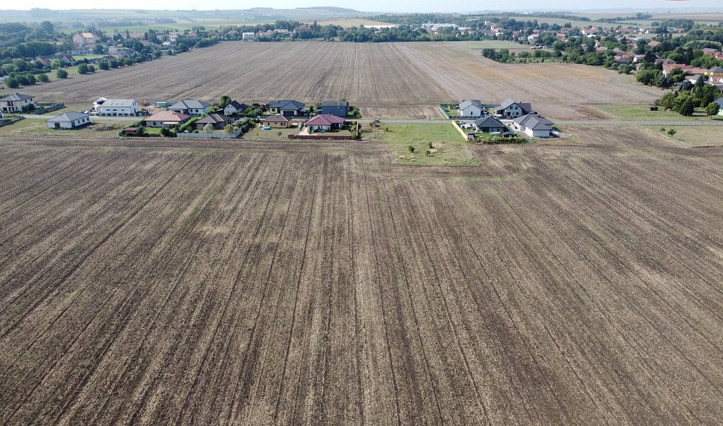 Prodej stavebního pozemku 49 984 m², Velim – náhled fotky 3