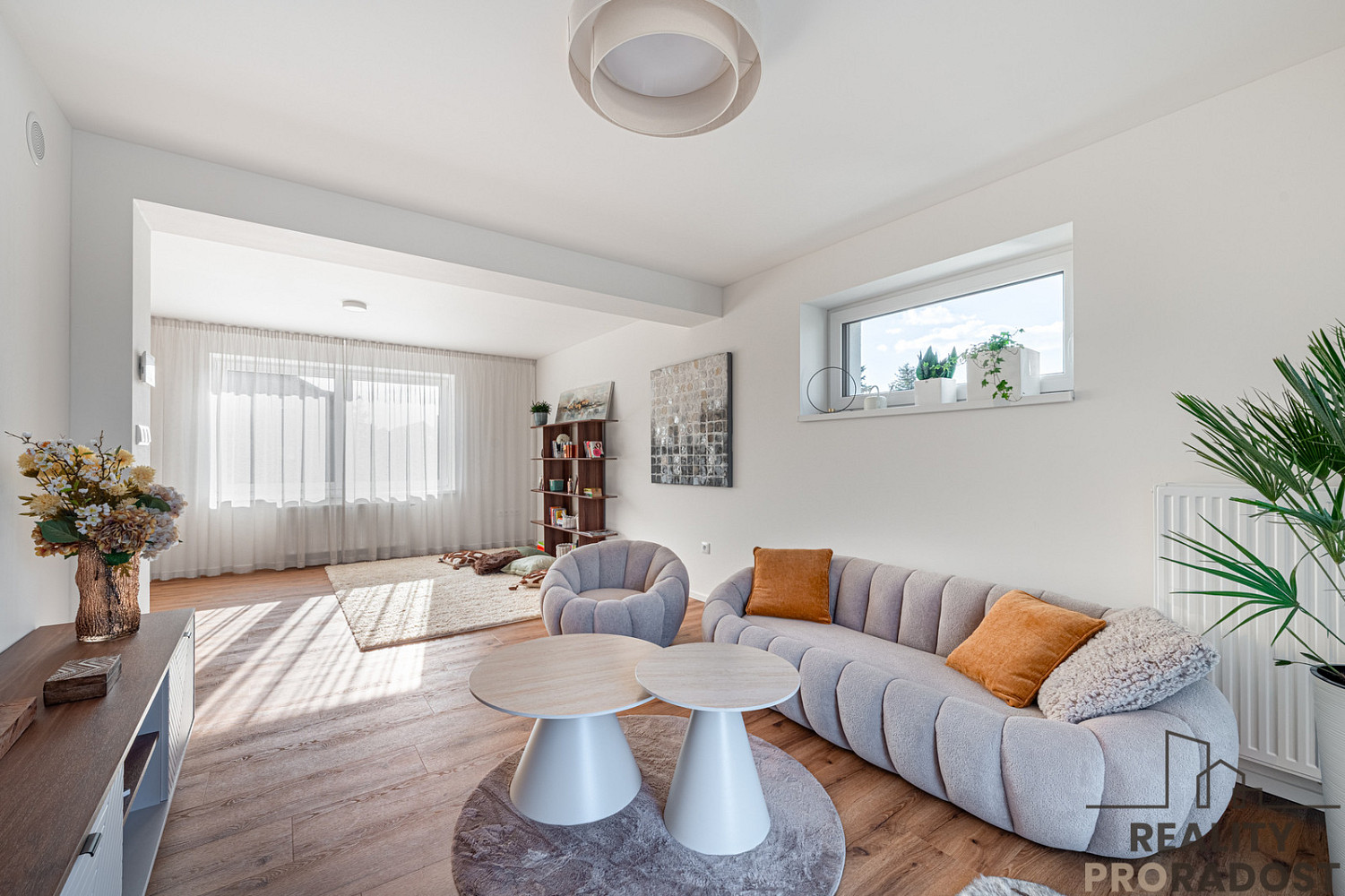 Prodej domu 229 m² s pozemkem 766 m² — photo 2