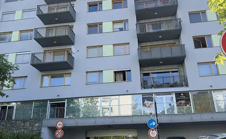 Pronájem garáže 18 m2, Praha - Vokovice, Tibetská, Praha 6 - Vokovice