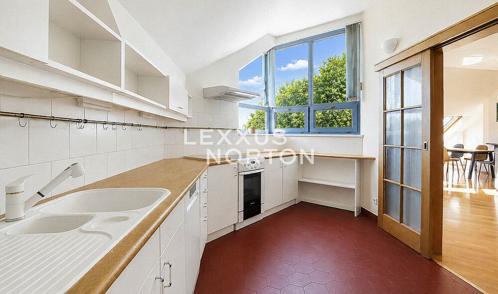 Prodej domu 609 m² s pozemkem 2 267 m², Vestec – náhled fotky 18