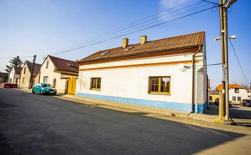 Prodej domu 136 m² s pozemkem 196 m², Hospozín, okres Kladno