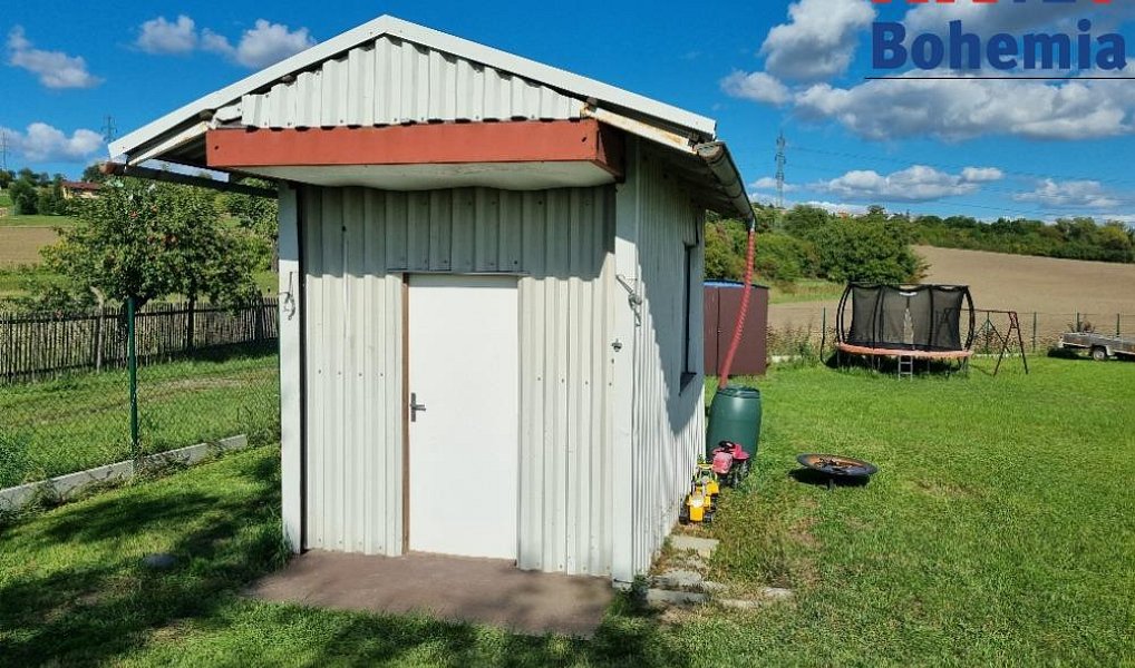 Prodej stavebního pozemku 1 369 m², Dobrovice – náhled fotky 8