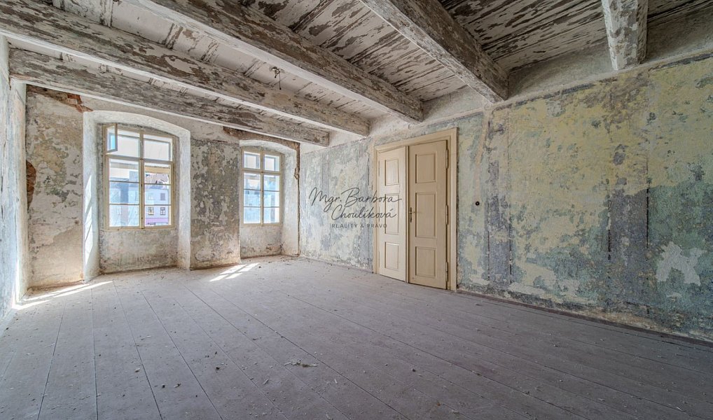 Prodej domu 352 m² s pozemkem 315 m², Stříbro – náhled fotky 6