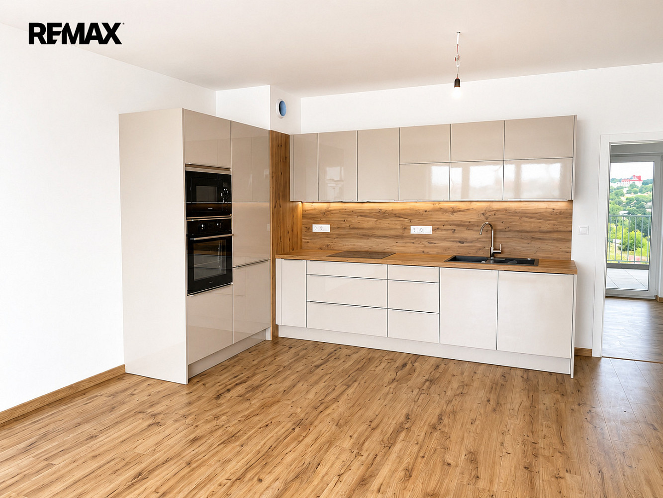 Prodej bytu 4+kk 103 m²