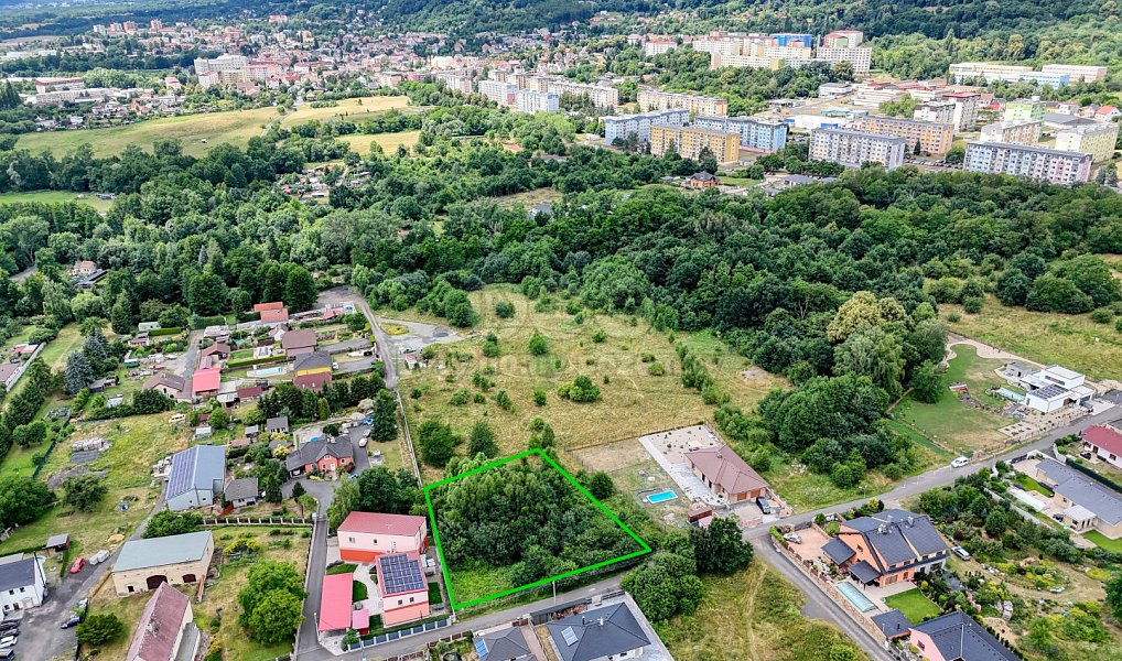 Prodej stavebního pozemku 1 914 m², Krupka – náhled fotky 2