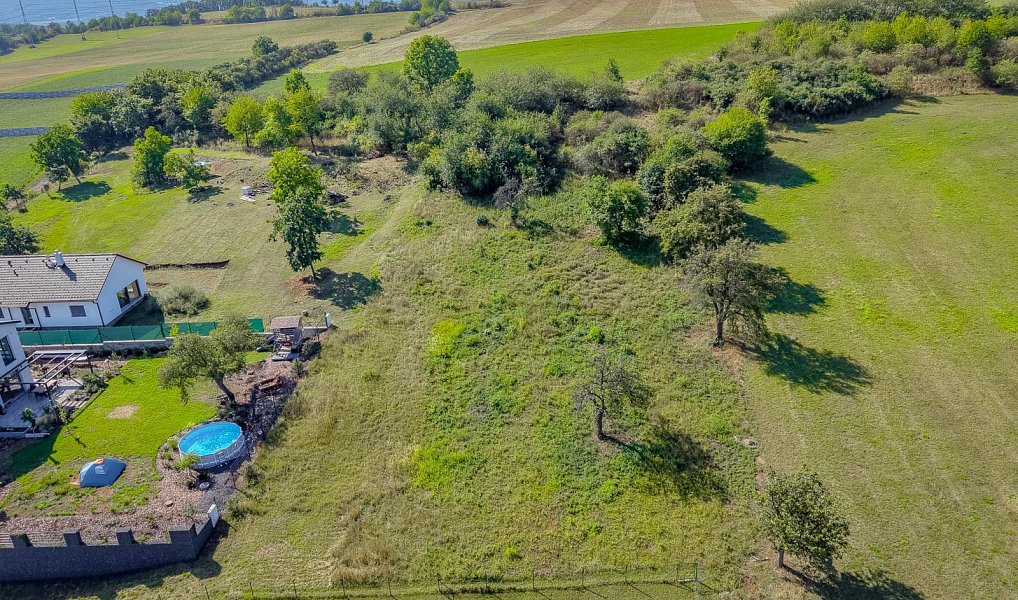 Prodej stavebního pozemku 3 240 m², Bystřany – náhled fotky 11