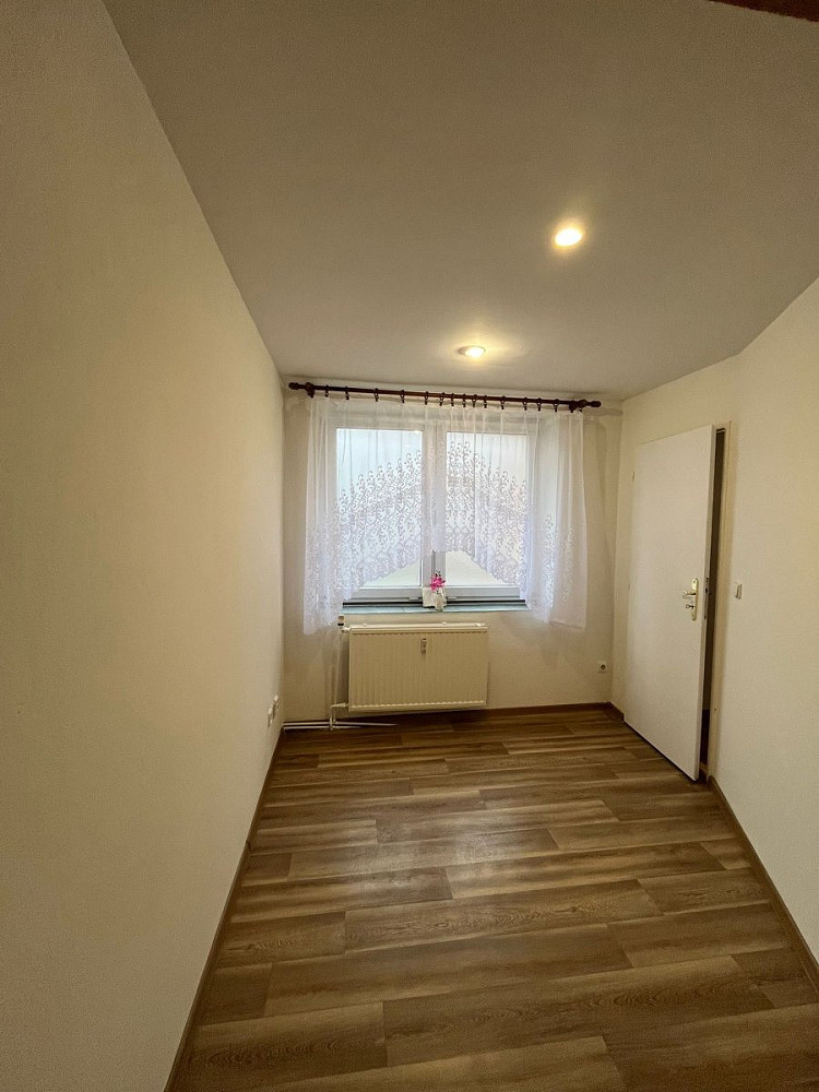 Pronájem bytu 2+kk 53 m² – pohled 5